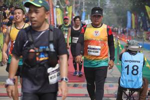 BIB: 47388
                            <button type="button" onclick="openModal(8248477)" class="btn btn-primary btn-sm float-right btn-popup" data-toggle="modal" data-target=".modal-high-quality">
                        <i class="fas fa-shopping-cart"></i> Add to Cart
                    </button>
                                            <button type="button" onclick="isThisMe(8248477, true)" class="btn btn-success btn-sm float-right btn-popup btn-isme hidden" data-toggle="tooltip" data-placement="bottom" title="นี่คือรูปของคุณใช่ไหม คลิกที่นี่เพื่อเอาเข้าอัลบั้ม">
                        <i class="fas fa-plus"></i> Add to album
                    </button>
                    <button type="button" onclick="isThisMe(8248477, false)" class="btn btn-warning btn-sm float-right btn-popup btn-isnotme hidden">
                        <i class="fas fa-ban"></i> Remove from album
                    </button>